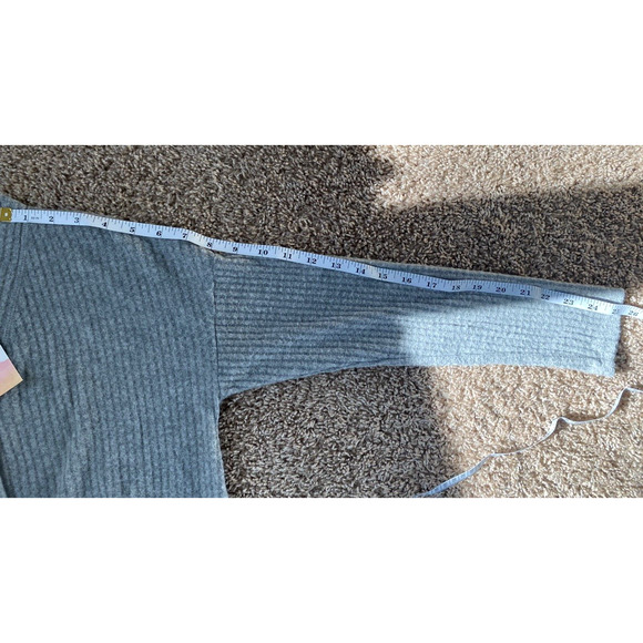 Walking On Sunshine Juniors Medium Heather Gray Waffle Knit Button Tie Front Top - Picture 6 of 7